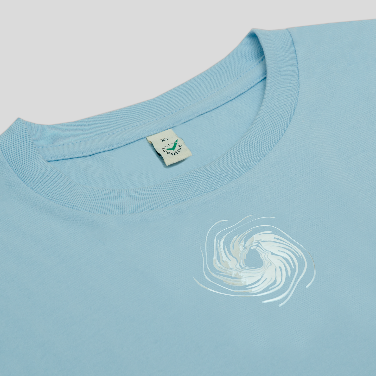 T-SHIRT SWIRL hellblau